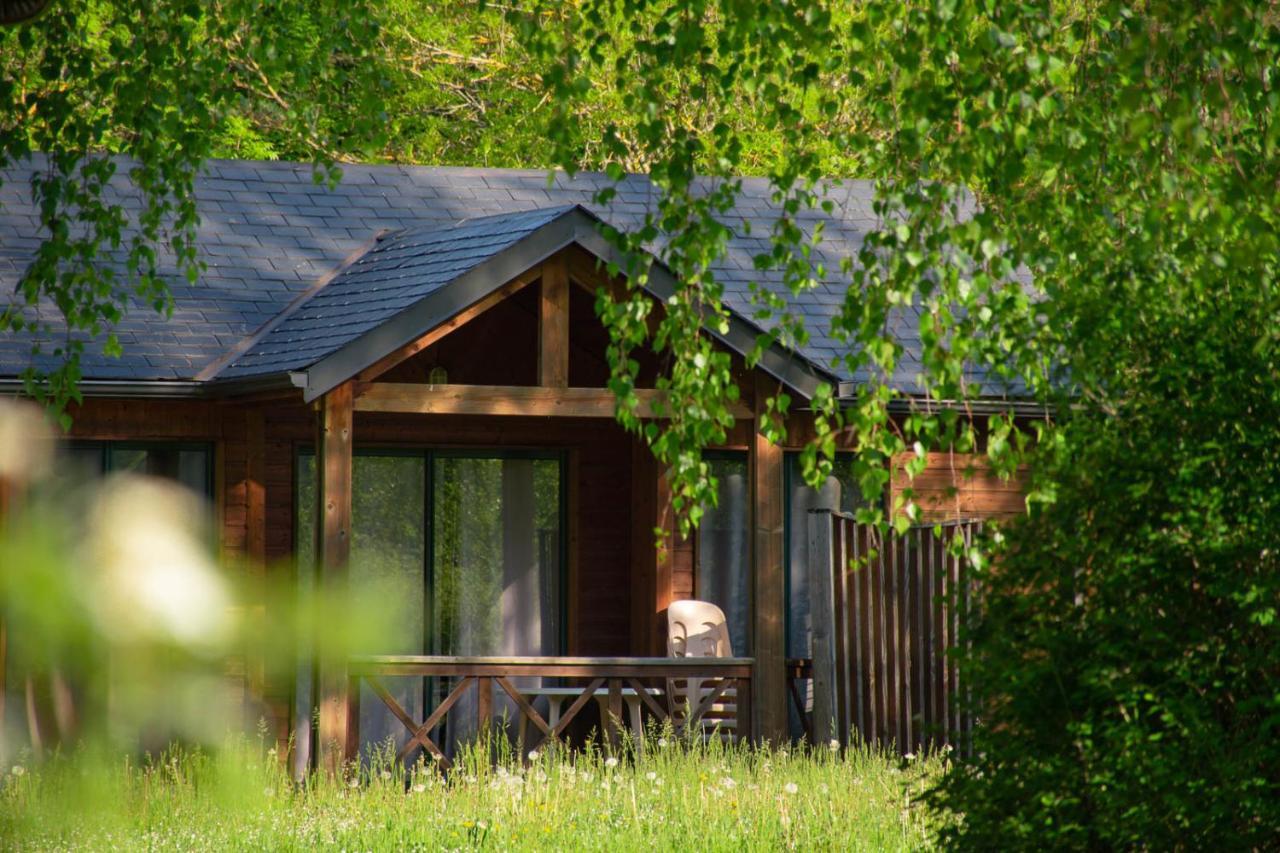 Les Chalets De Booz Saint-Germain-du-Teil Exterior foto